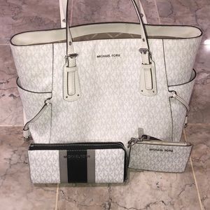 Michael Kors Set **Open to offers**